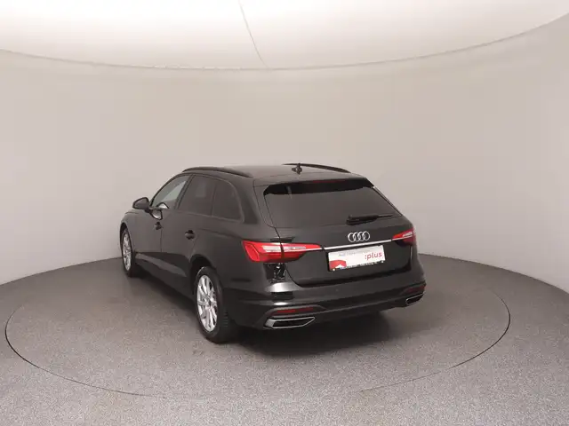 Audi A4 view 5