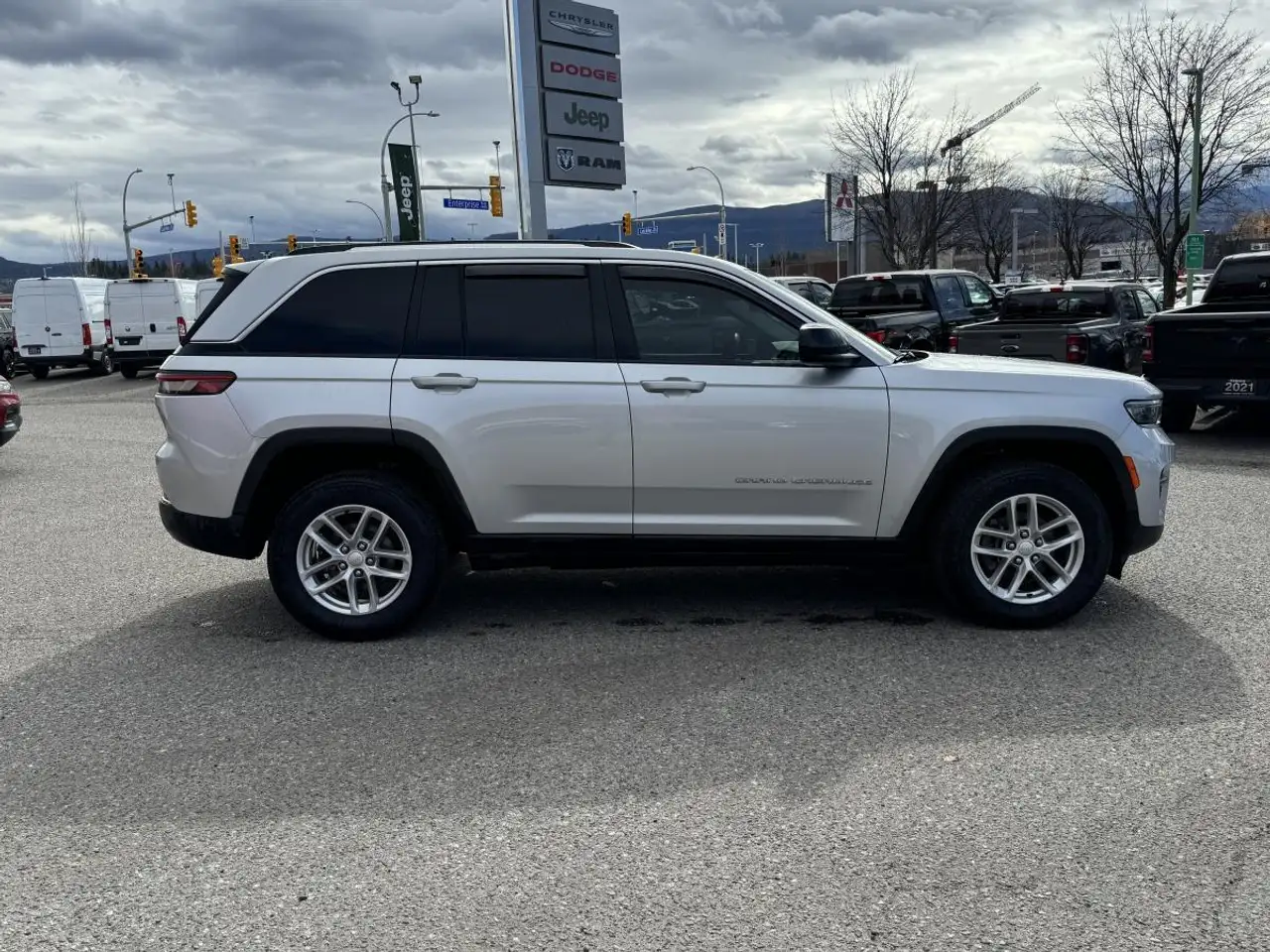 Jeep Grand Cherokee снимка Jeep Grand Cherokee