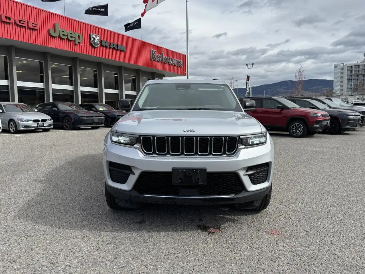 Jeep Grand Cherokee снимка Jeep Grand Cherokee