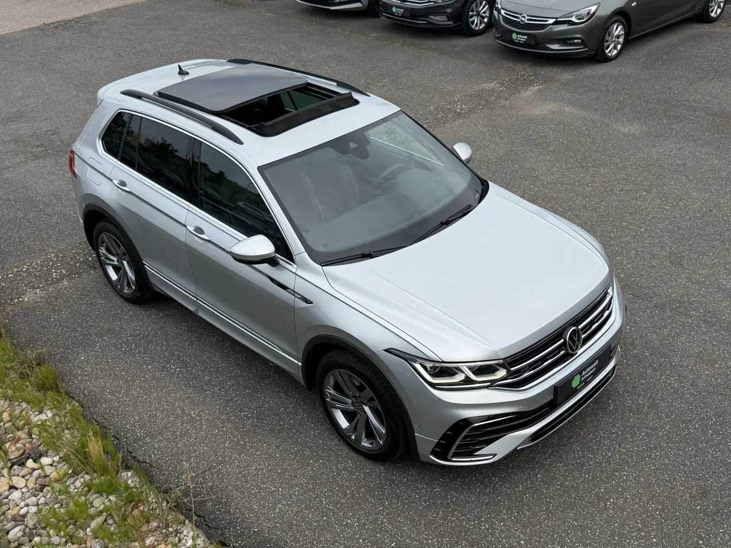 Volkswagen Tiguan 2.0 TDI R LINE 4Mo AHK PANO KAM STHZ I.Q Argent - 1