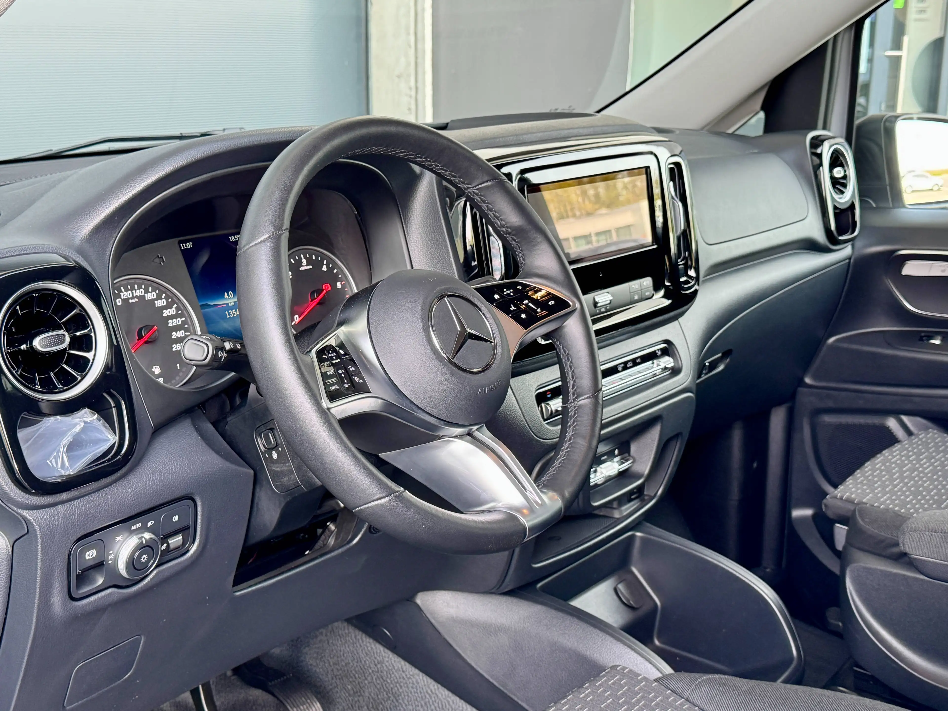 Mercedes-Benz Vito 116 TOURER L2 8 ZIT MULTIBEAM CAMERA STANDVERW. DISTRONIC — photo 6