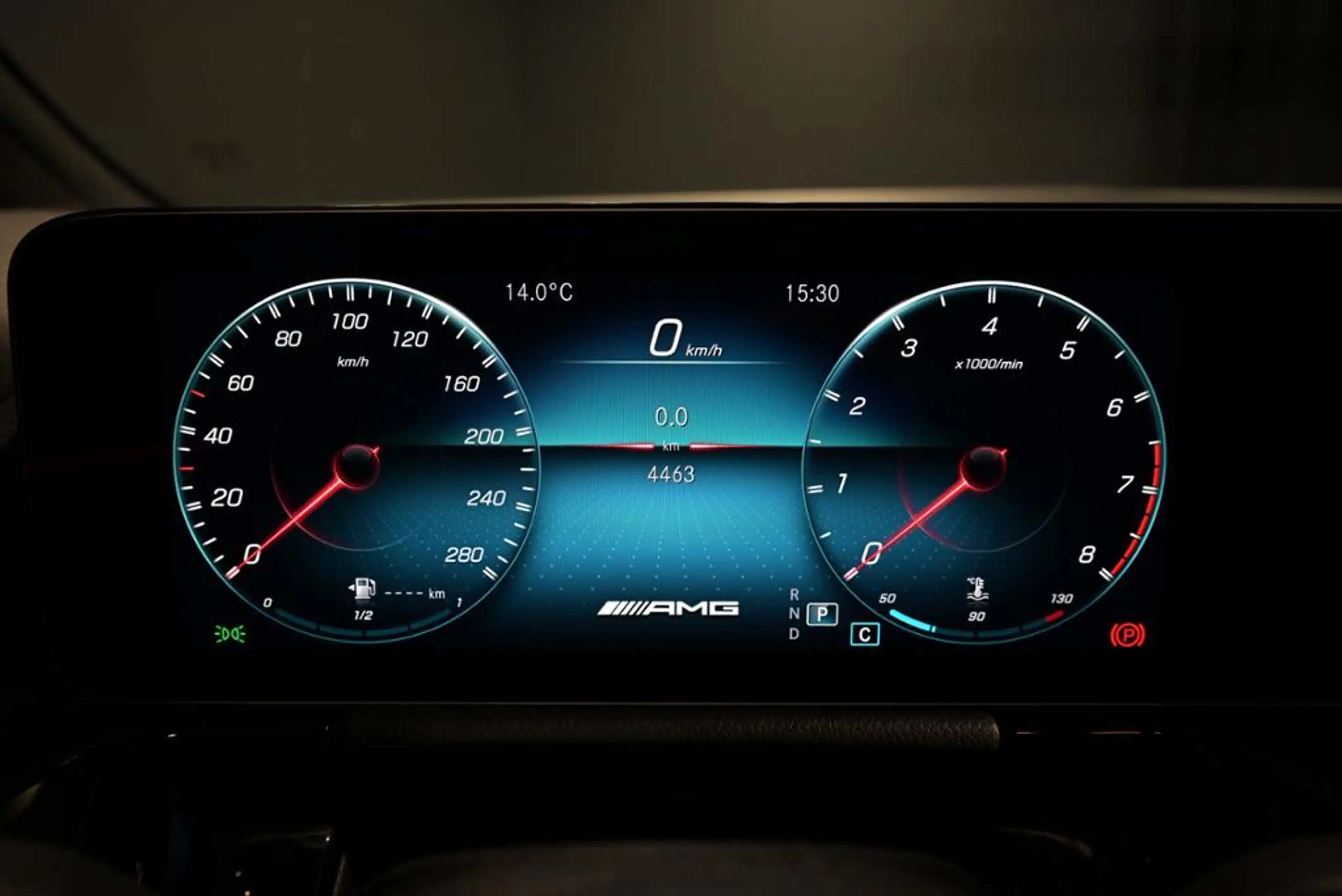 Mercedes-Benz A 35 AMG GL 4M PANO/AHK/MULTIB./KEYL./RFK — photo 9