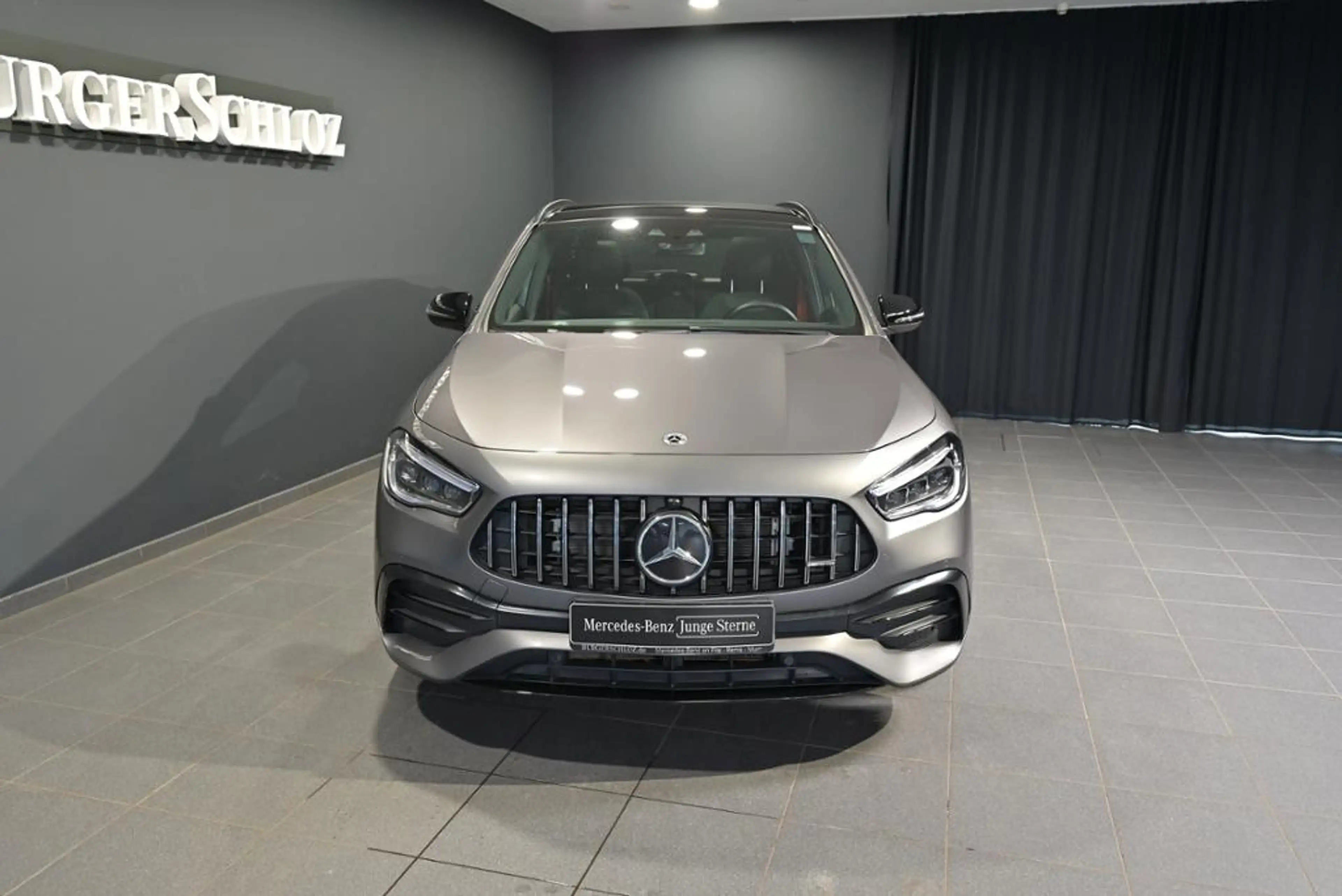 Mercedes-Benz A 35 AMG GL 4M PANO/AHK/MULTIB./KEYL./RFK — photo 11