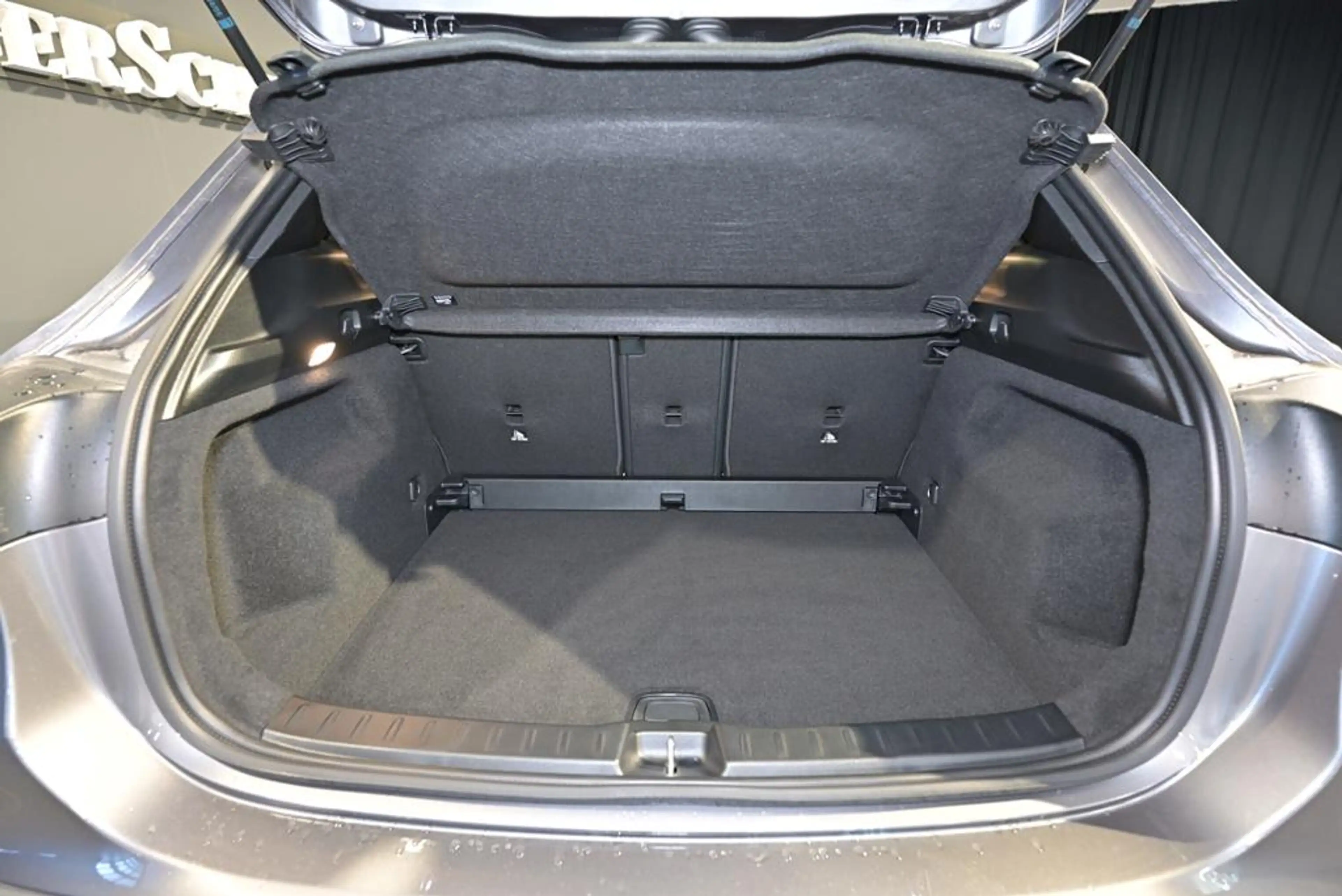 Mercedes-Benz A 35 AMG GL 4M PANO/AHK/MULTIB./KEYL./RFK — photo 14