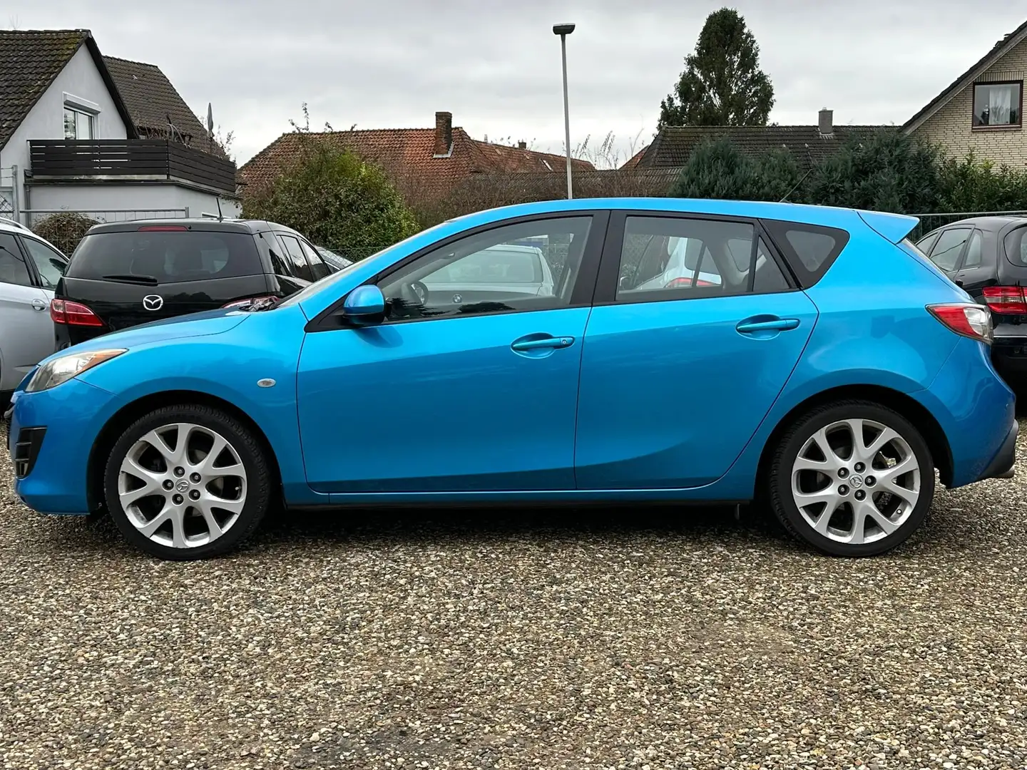 Mazda 3 1.6 High-Line SHZ PDC Navi Carplay Klima Tempomat Blau - 2