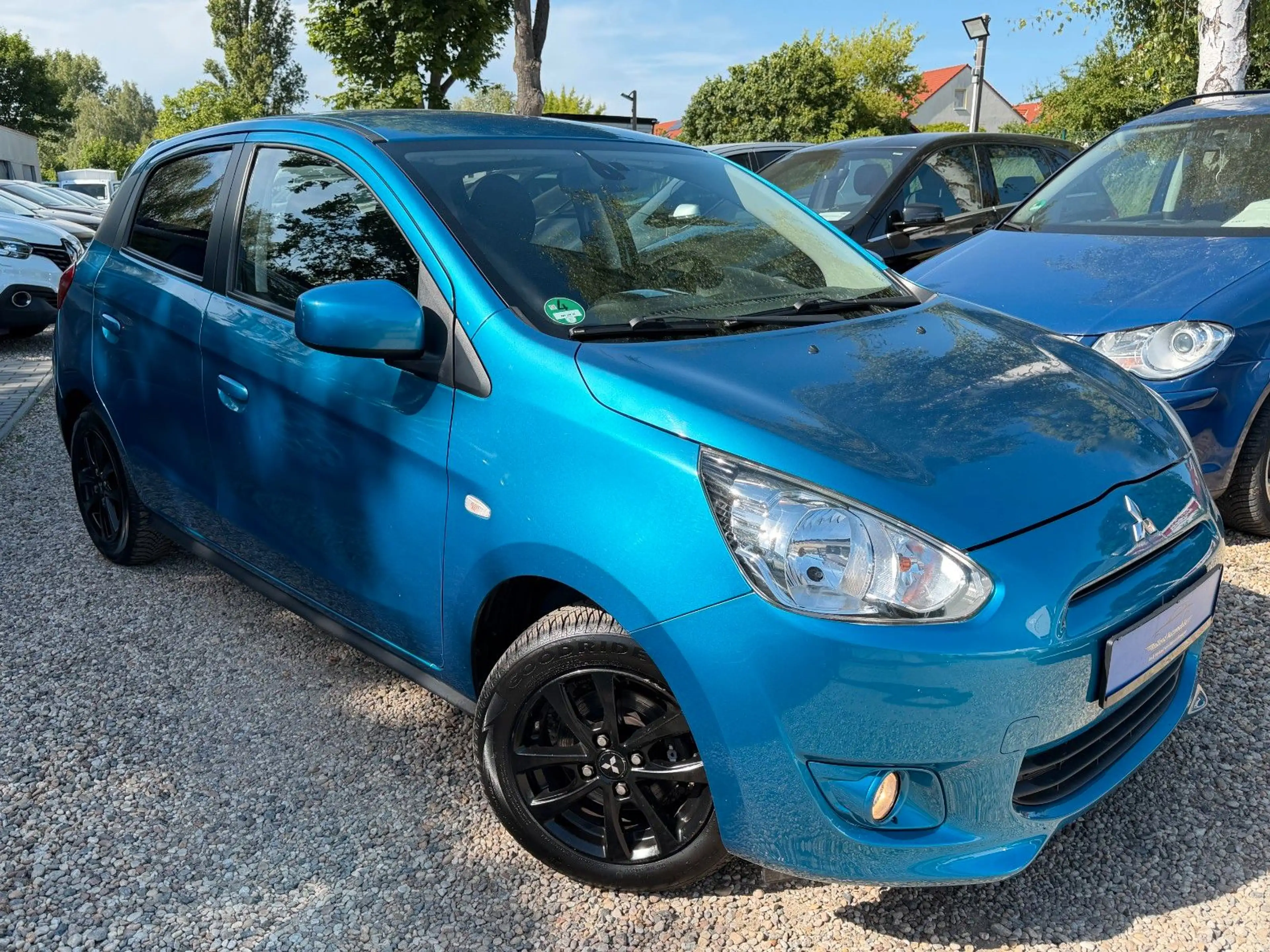 Mitsubishi Space Star Diamant*2.HD*Klima*SHZ*27.TKM*TÜV NEU