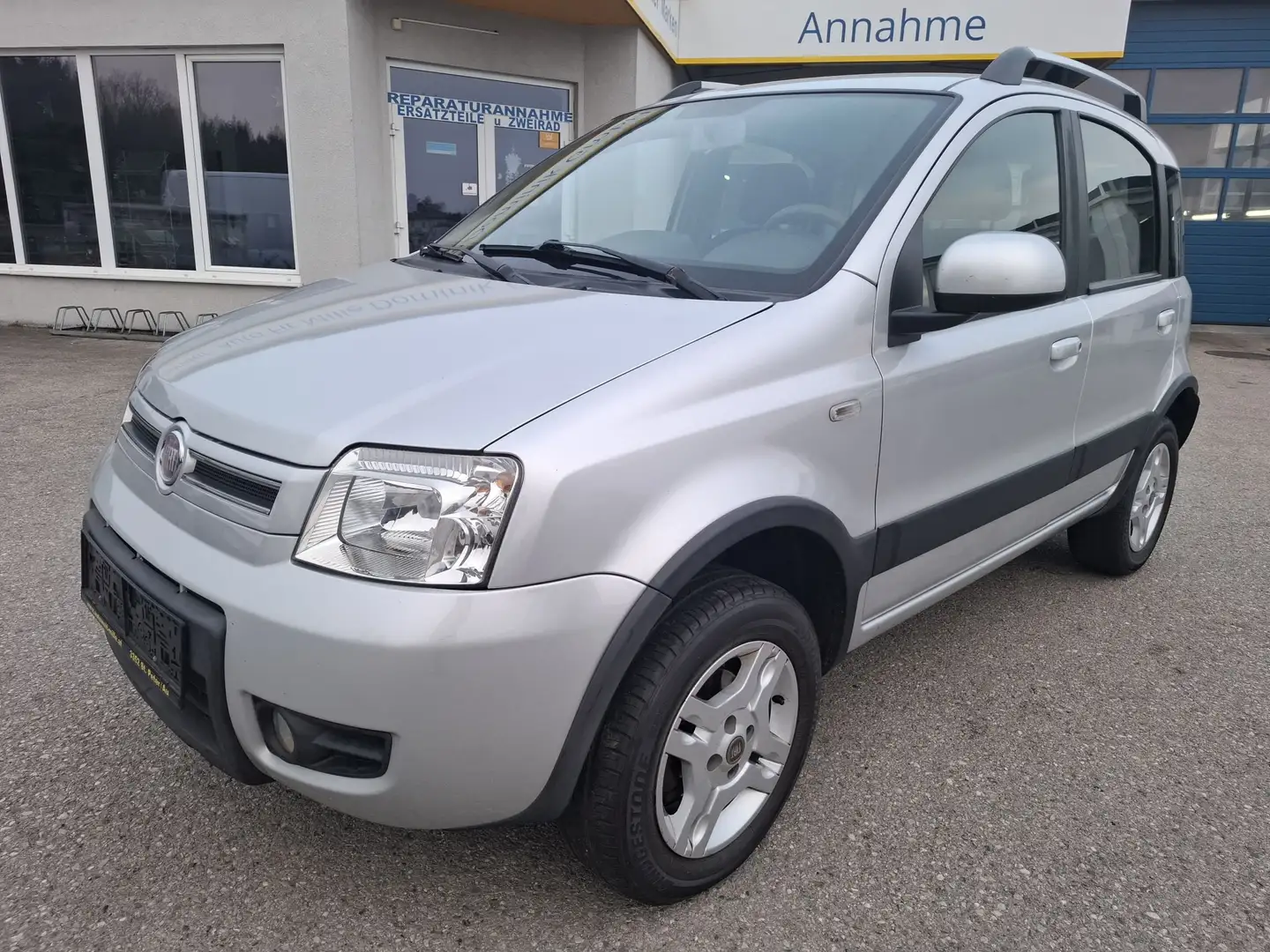 Fiat Panda Panda 1,2 Allrad 113.000 km Silber - 1