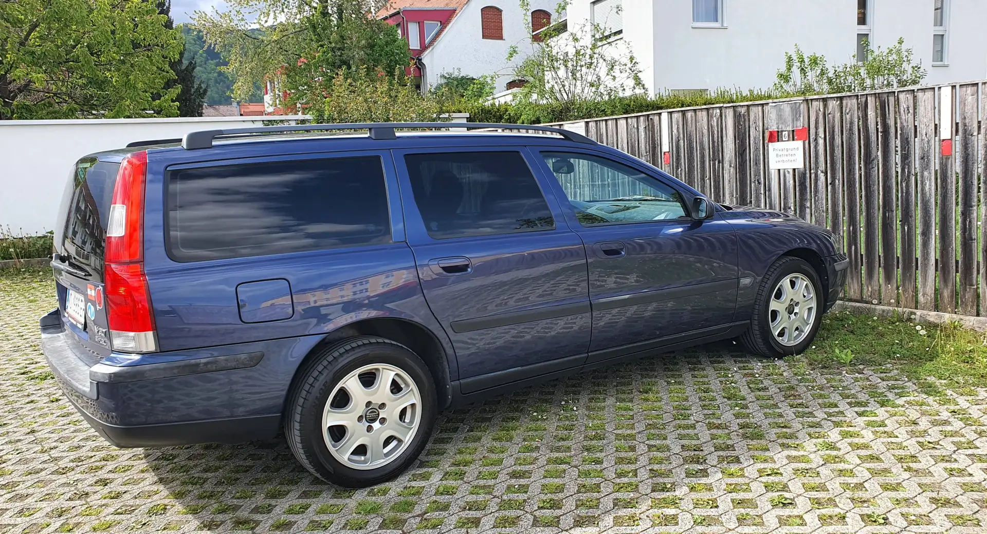 Volvo V70 V70 2,4 Bi-Fuel Aut. Blau - 1