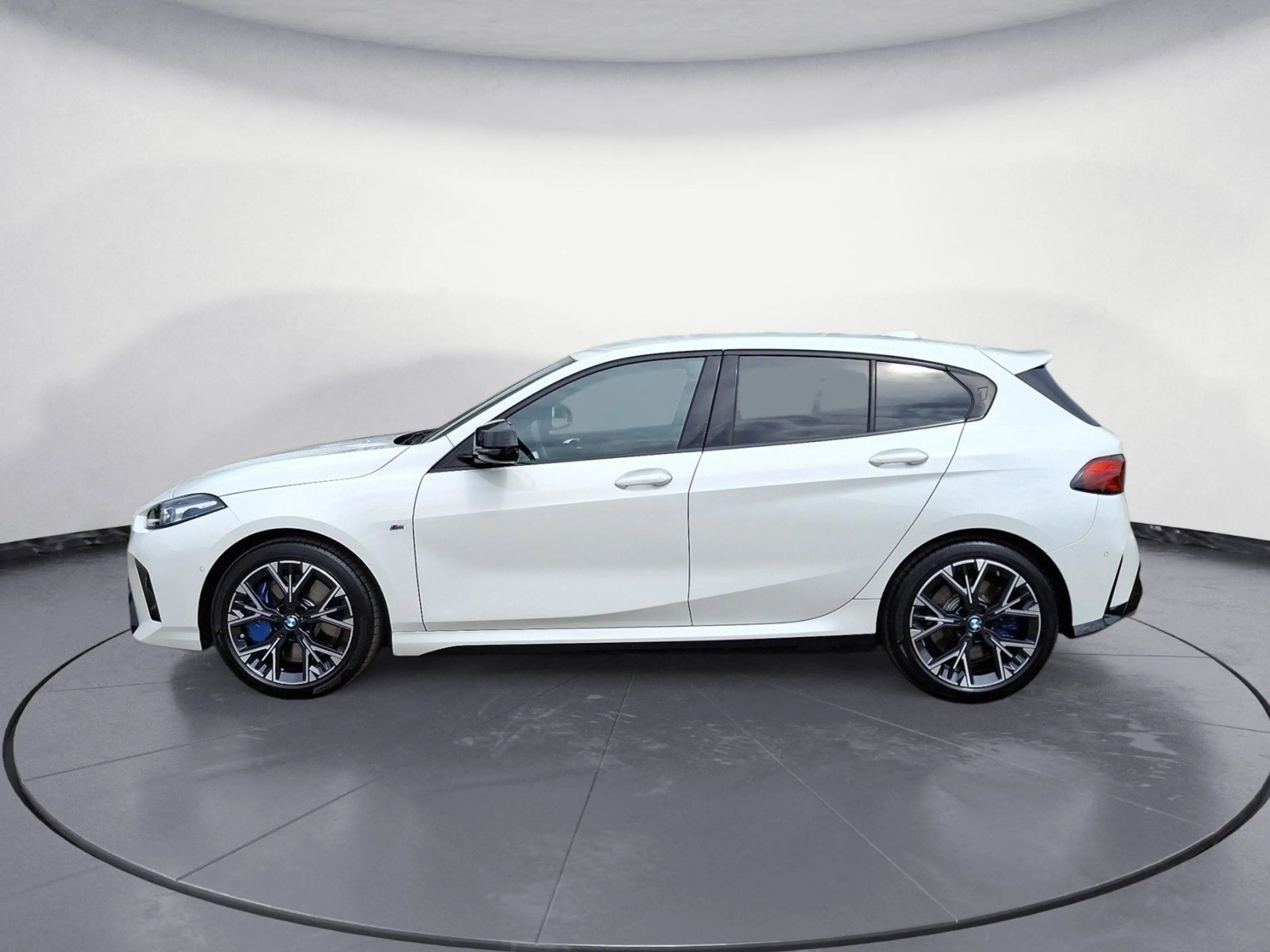 BMW 135 xDrive M SPORT harman/kardon Alarmanlage Pa — photo 2