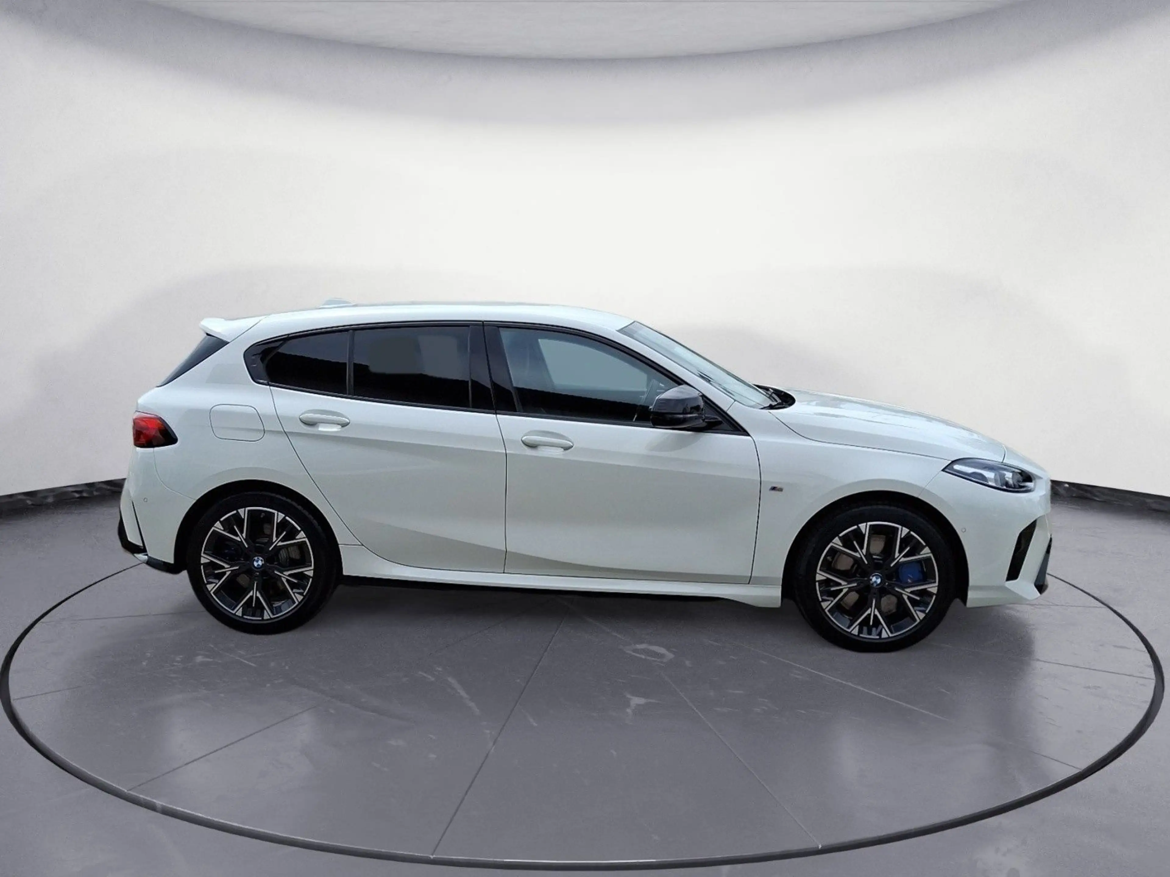 BMW 135 xDrive M SPORT harman/kardon Alarmanlage Pa — photo 5