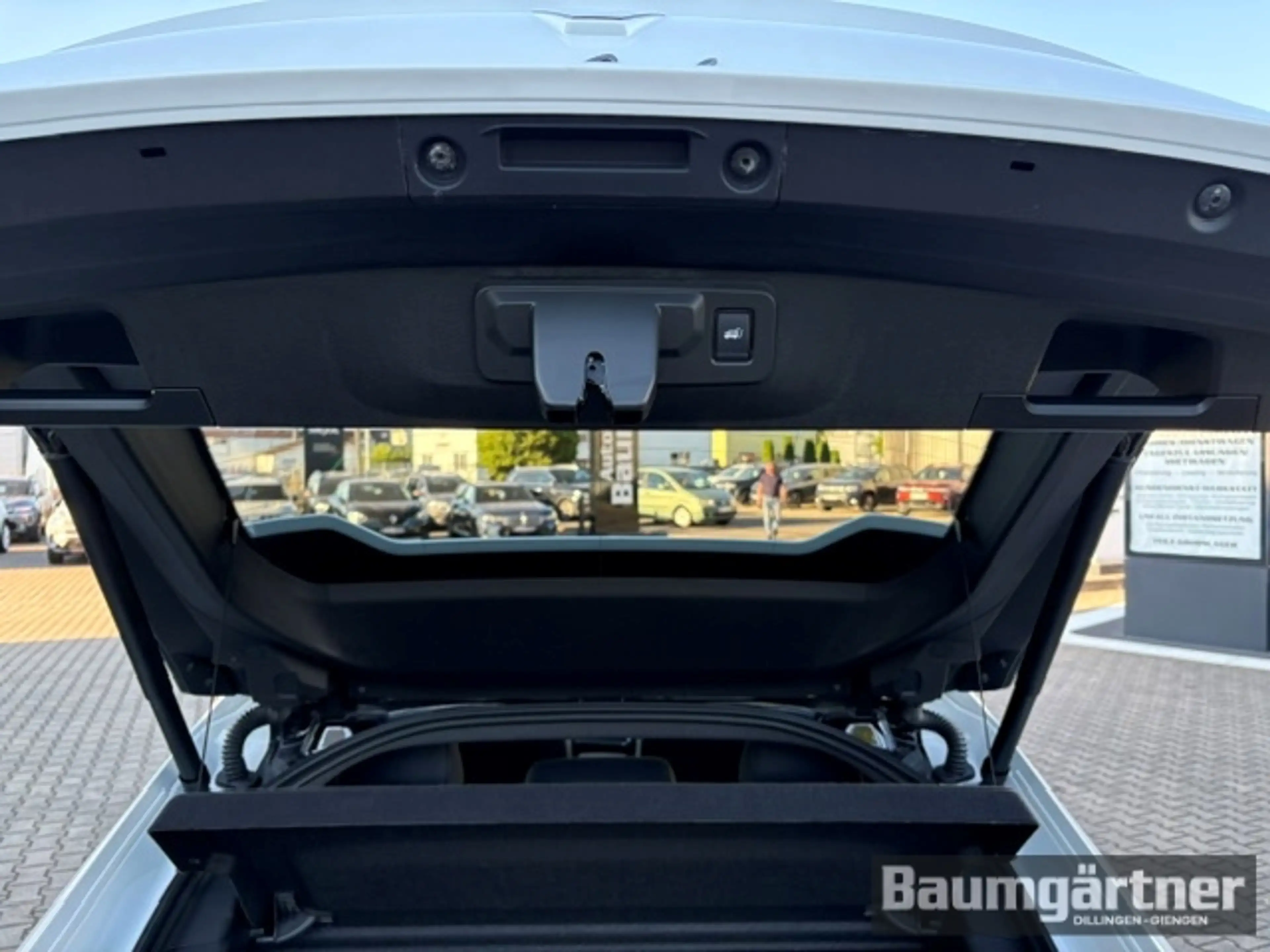 Renault Rafale E-Tech Hyper Hybrid 300 4x4 Esprit Alpine — photo 11