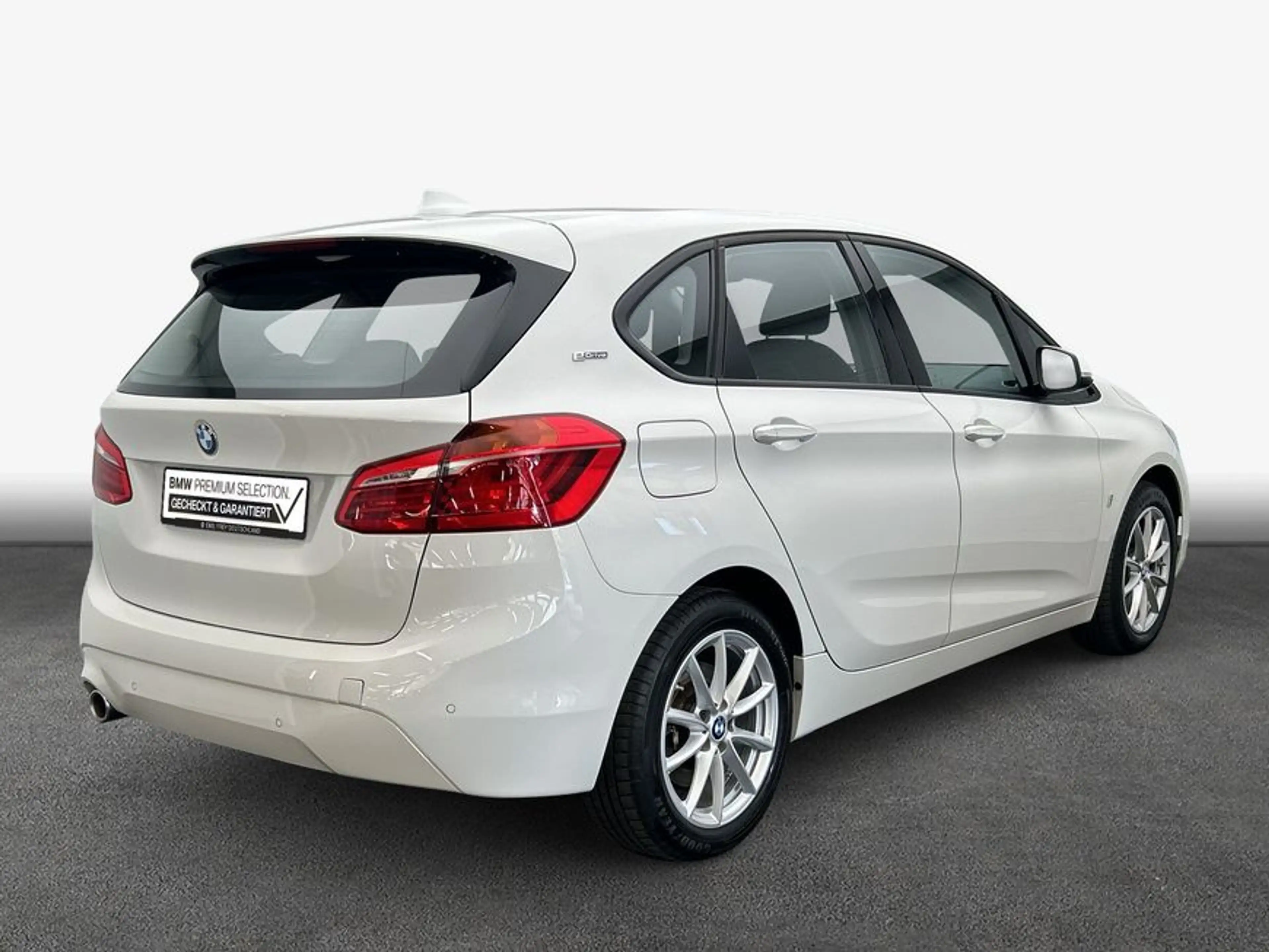 BMW 225 225xe iPerformance Active Tourer Advantage — photo 2