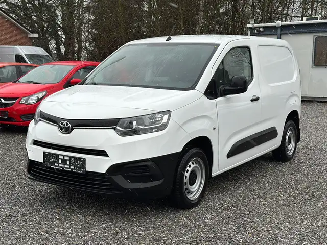 Toyota Proace 1.5 D CLIM-NAVIGATION-12 MOIS DE GARANTIE