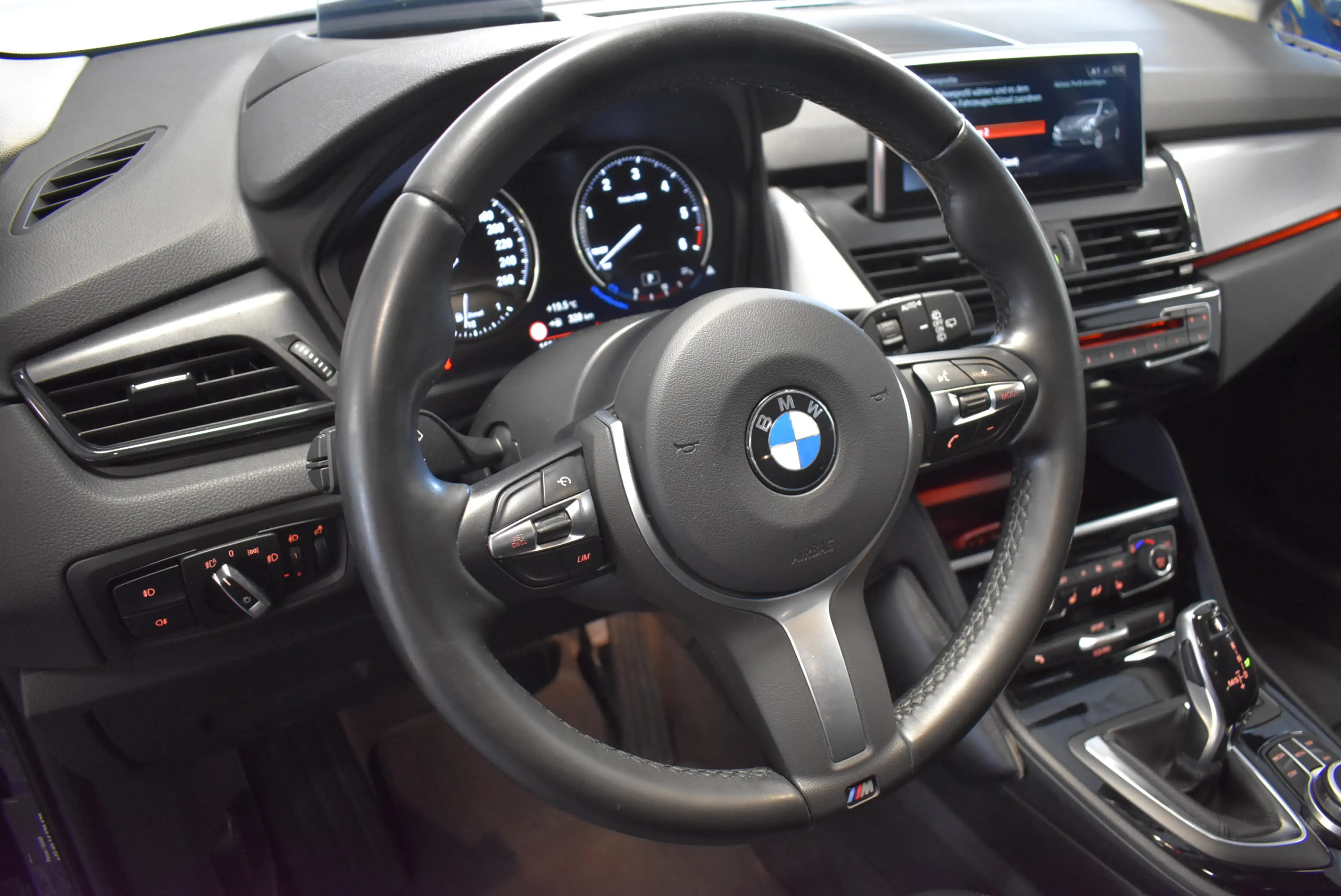 BMW 218 xDrive Aut. Navi LED Head-Up PDC — photo 13