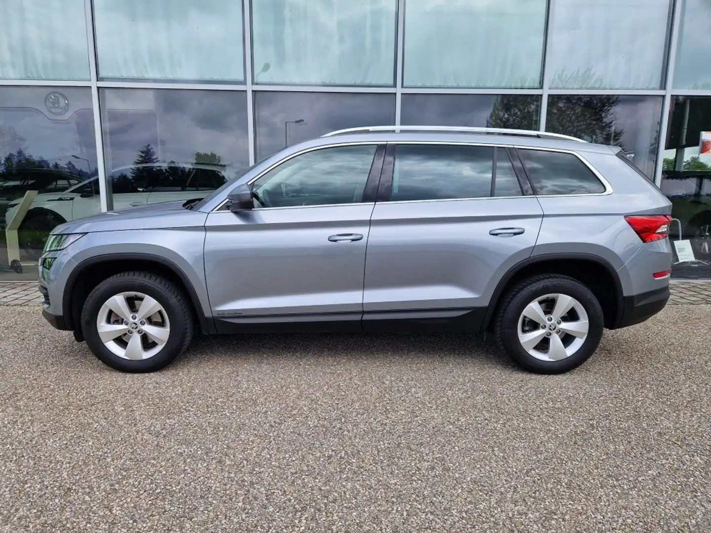 Skoda Kodiaq Style 125 TDI DSG Grau - 2
