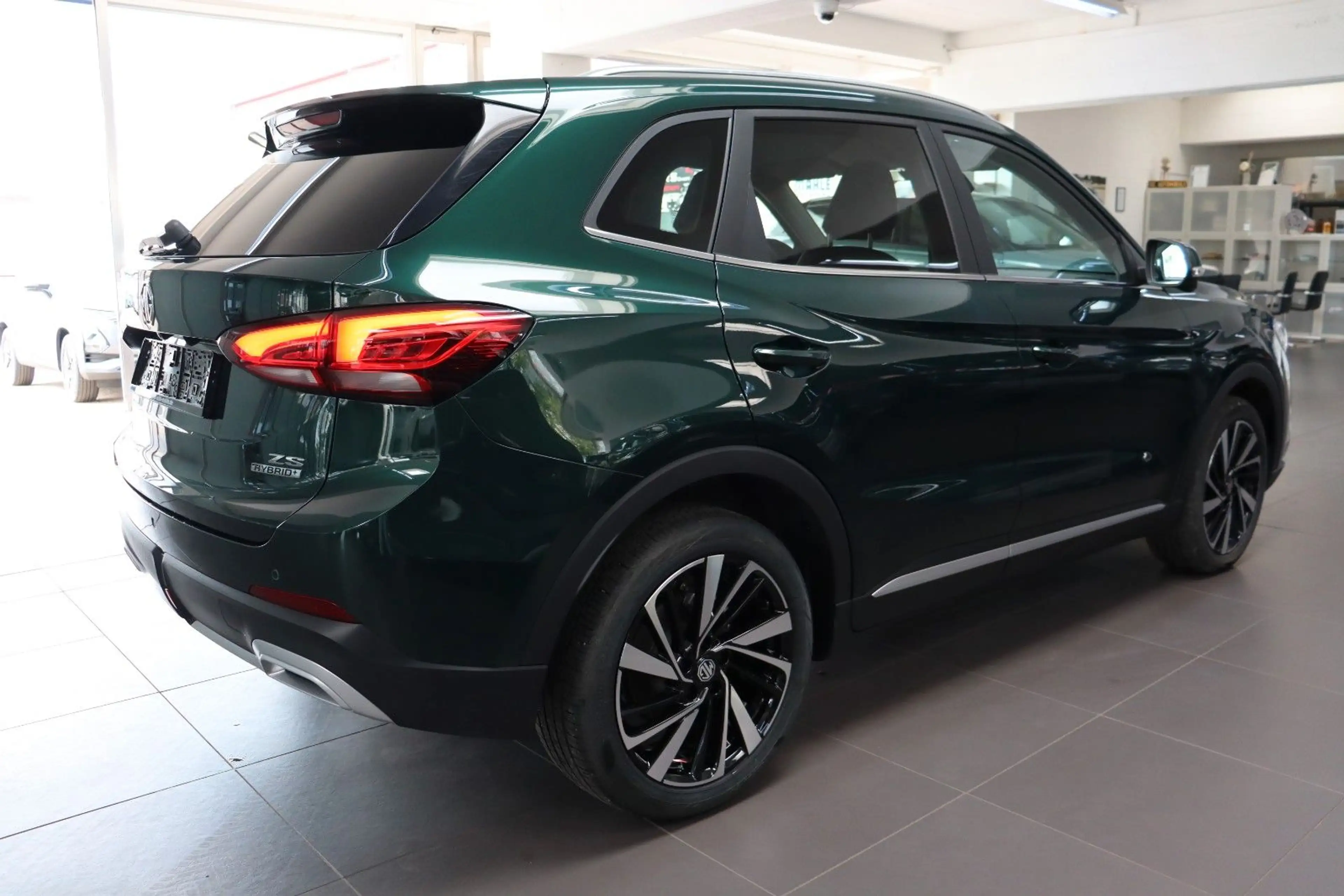 MG ZS 1.5 Hybrid+ Luxury 360°Navi,Totwinkel SOFORT — photo 4