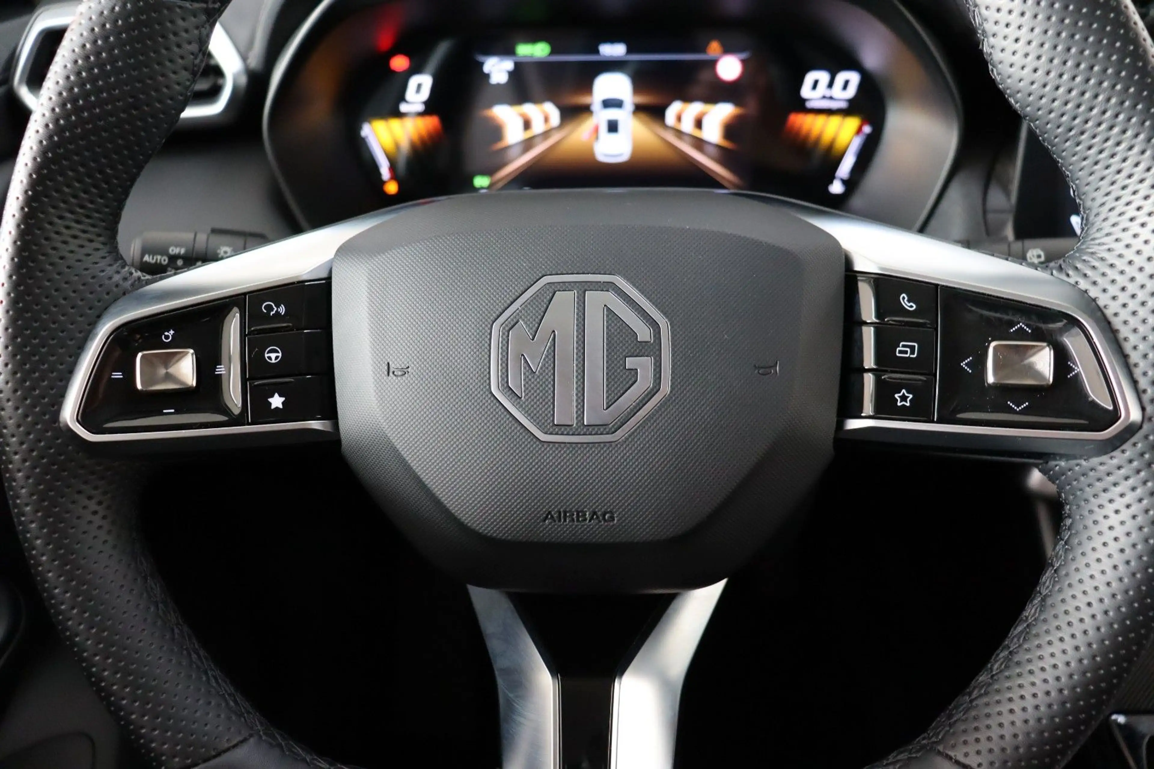 MG ZS 1.5 Hybrid+ Luxury 360°Navi,Totwinkel SOFORT — photo 7