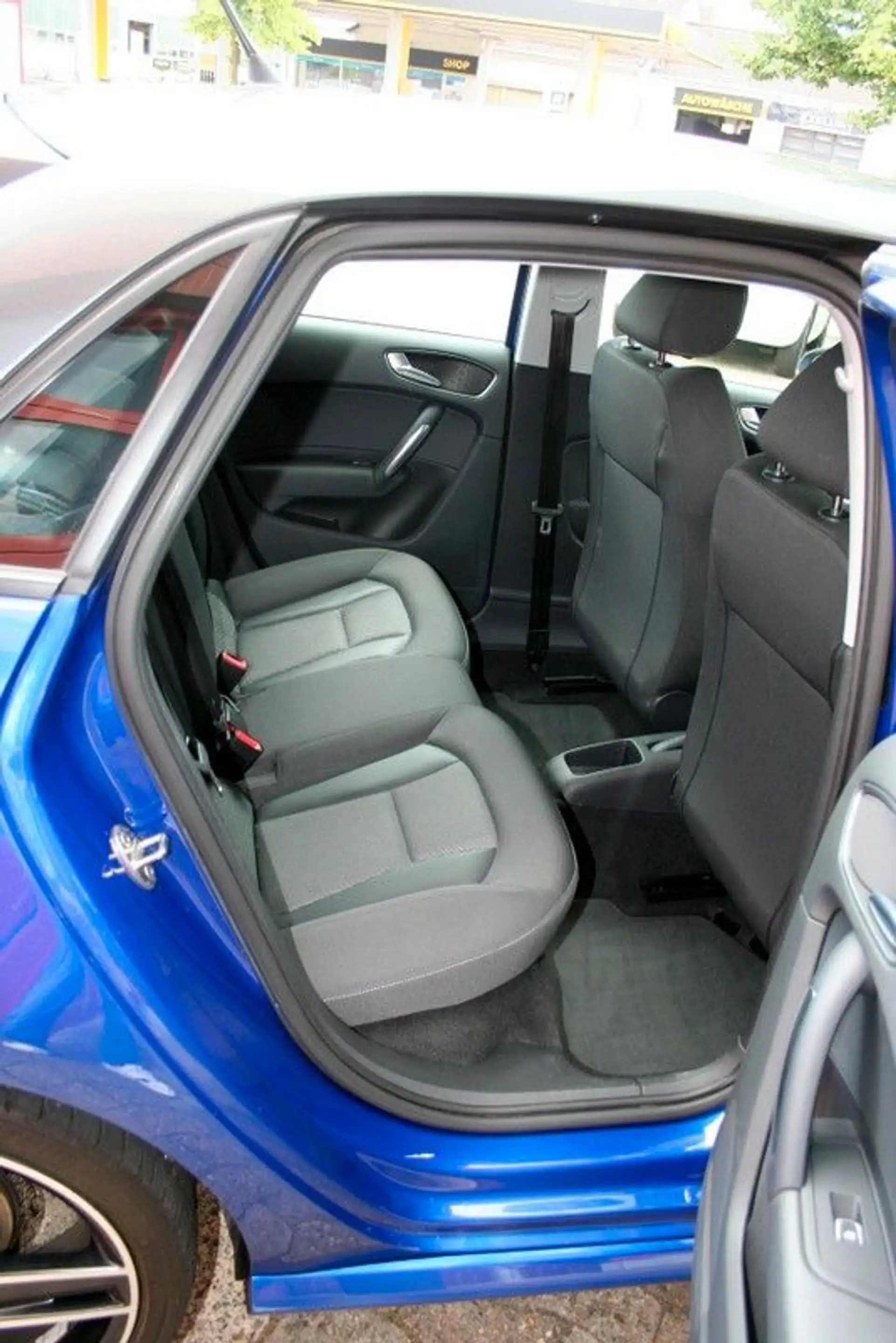 Audi A1 Sportback sport+36.900 KM+S-Line+Navi+PDC+EU6 — photo 8