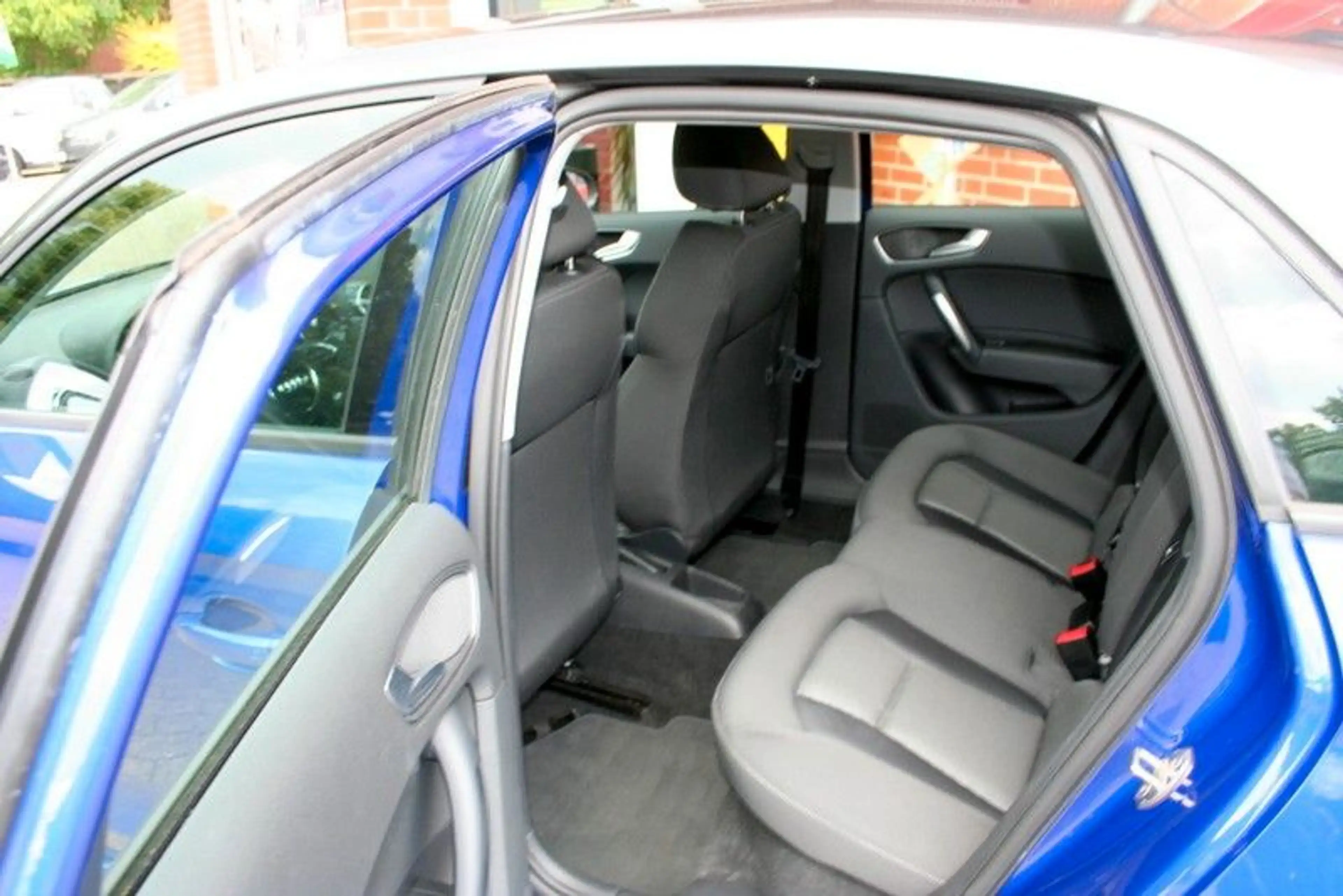 Audi A1 Sportback sport+36.900 KM+S-Line+Navi+PDC+EU6 — photo 9