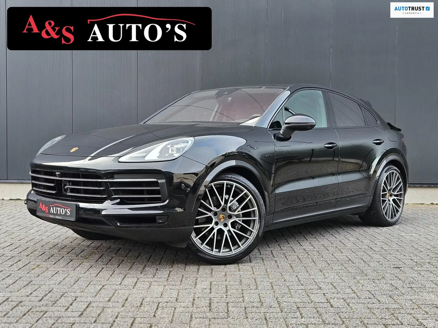 Porsche Cayenne Coupé 3.0 E-Hybrid Platinum Edition Panodak Luchtv Zwart - 1