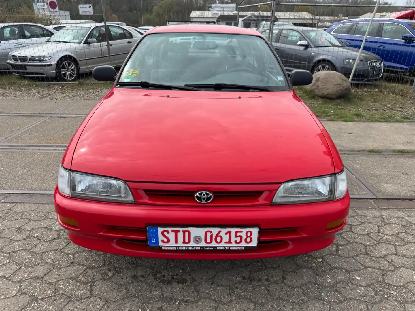 Toyota Corolla *Automat.*1.Hand*SH-Gepflegt*Org. Zustand Red - 2