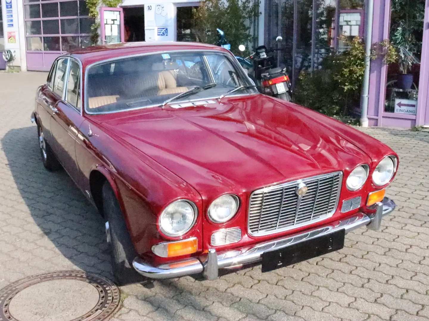Jaguar XJ 6 4.2 Serie 1 Oldtimer Rouge - 1