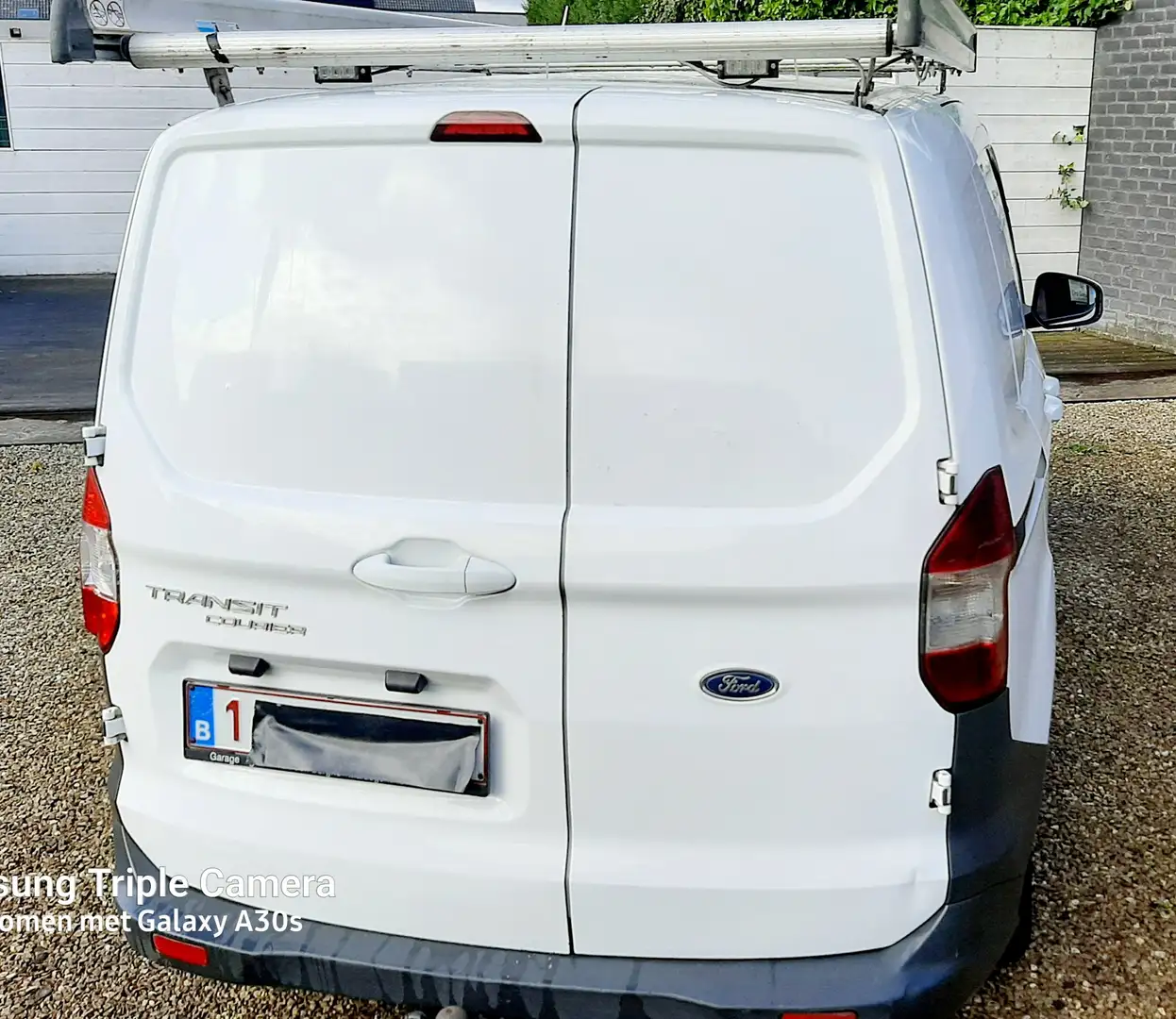 Ford Transit Courier Transit Courier van White - 2