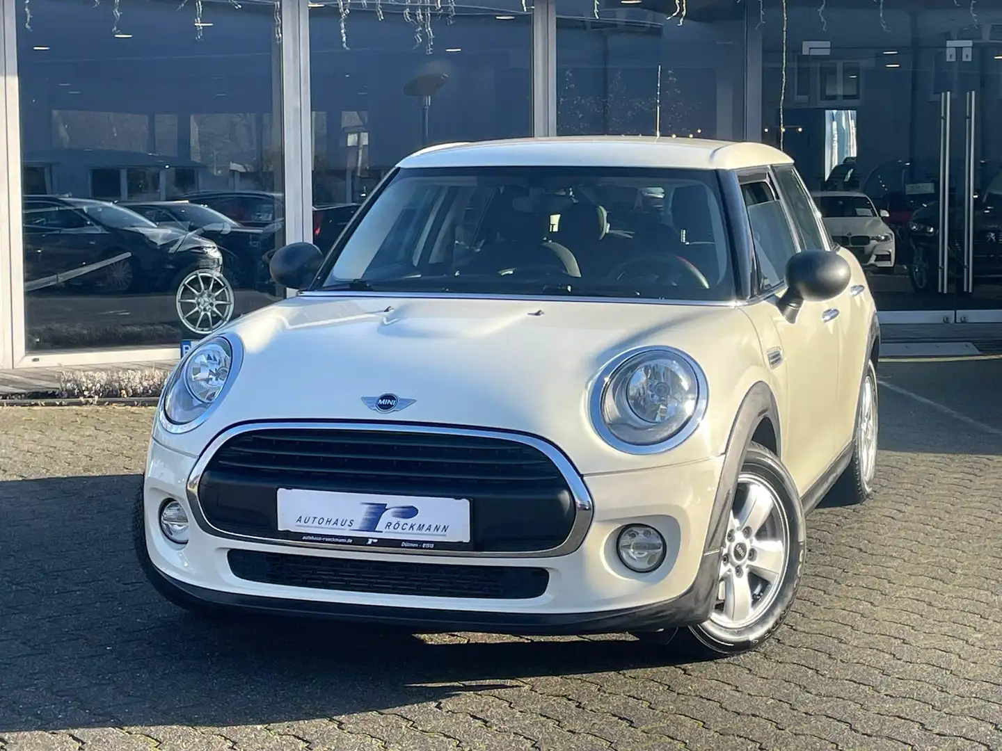 MINI One 5T. PDC SHZ Alu Weiß - 2