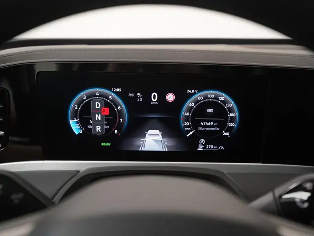 Volkswagen Passat view 8
