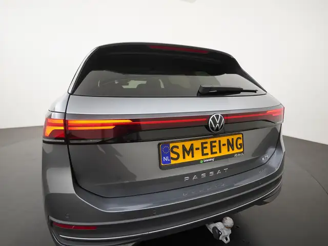 Volkswagen Passat view 28