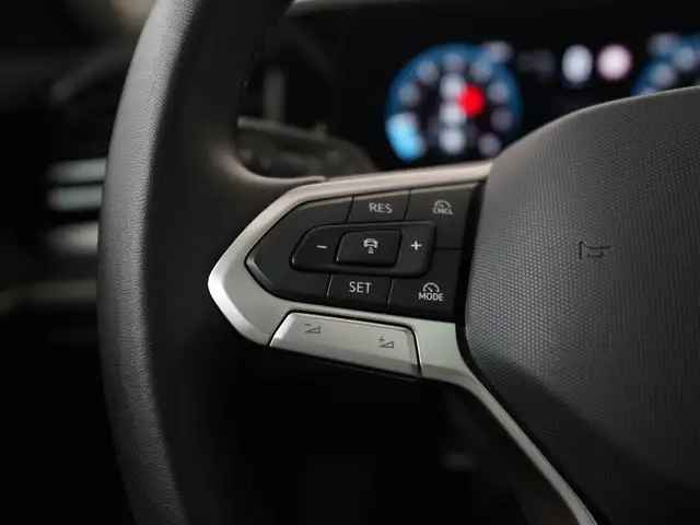 Volkswagen Passat view 7