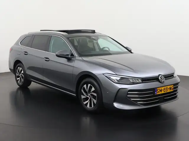 Volkswagen Passat view 30
