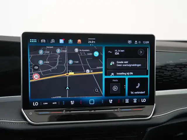 Volkswagen Passat view 23