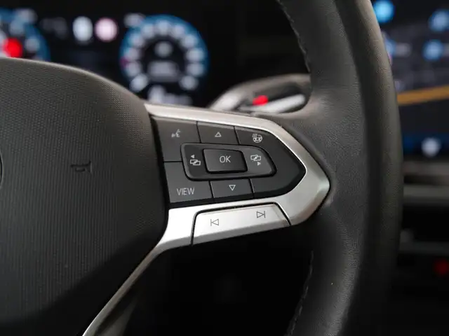 Volkswagen Passat view 9