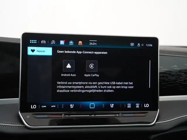 Volkswagen Passat view 16