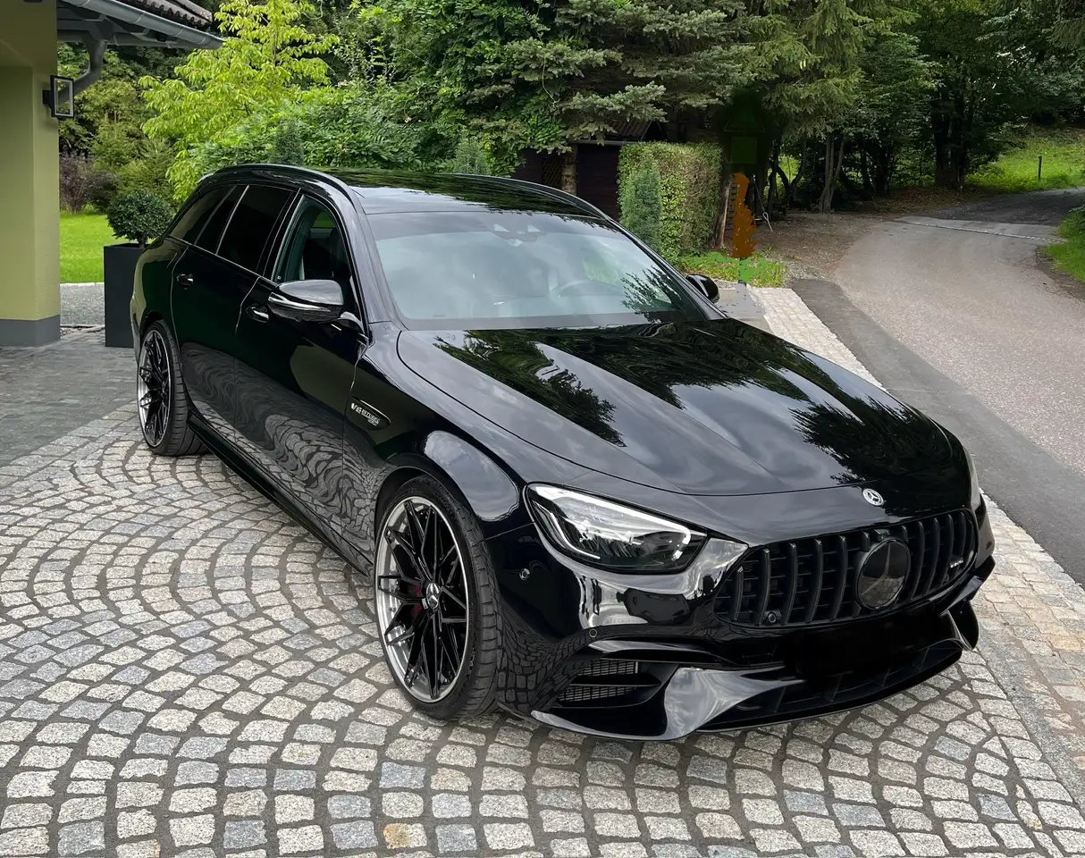 Mercedes-Benz E 63 AMG