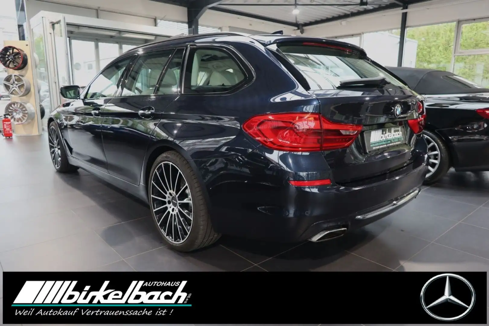BMW 540 i Touring xDrive Luxury LED Nappa Pano Blau - 2