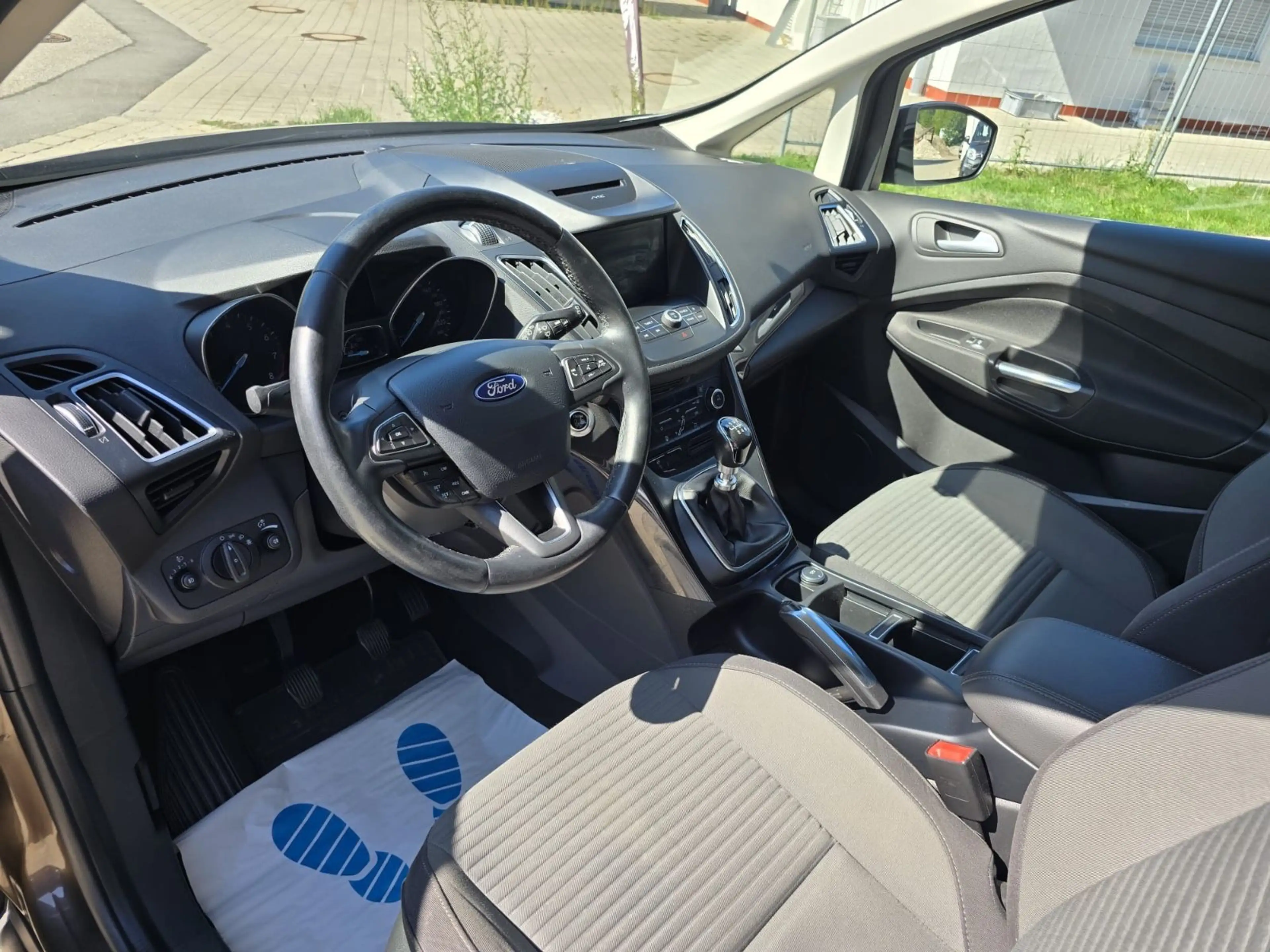Ford Grand C-Max Grand C-MAX Titanium — photo 12