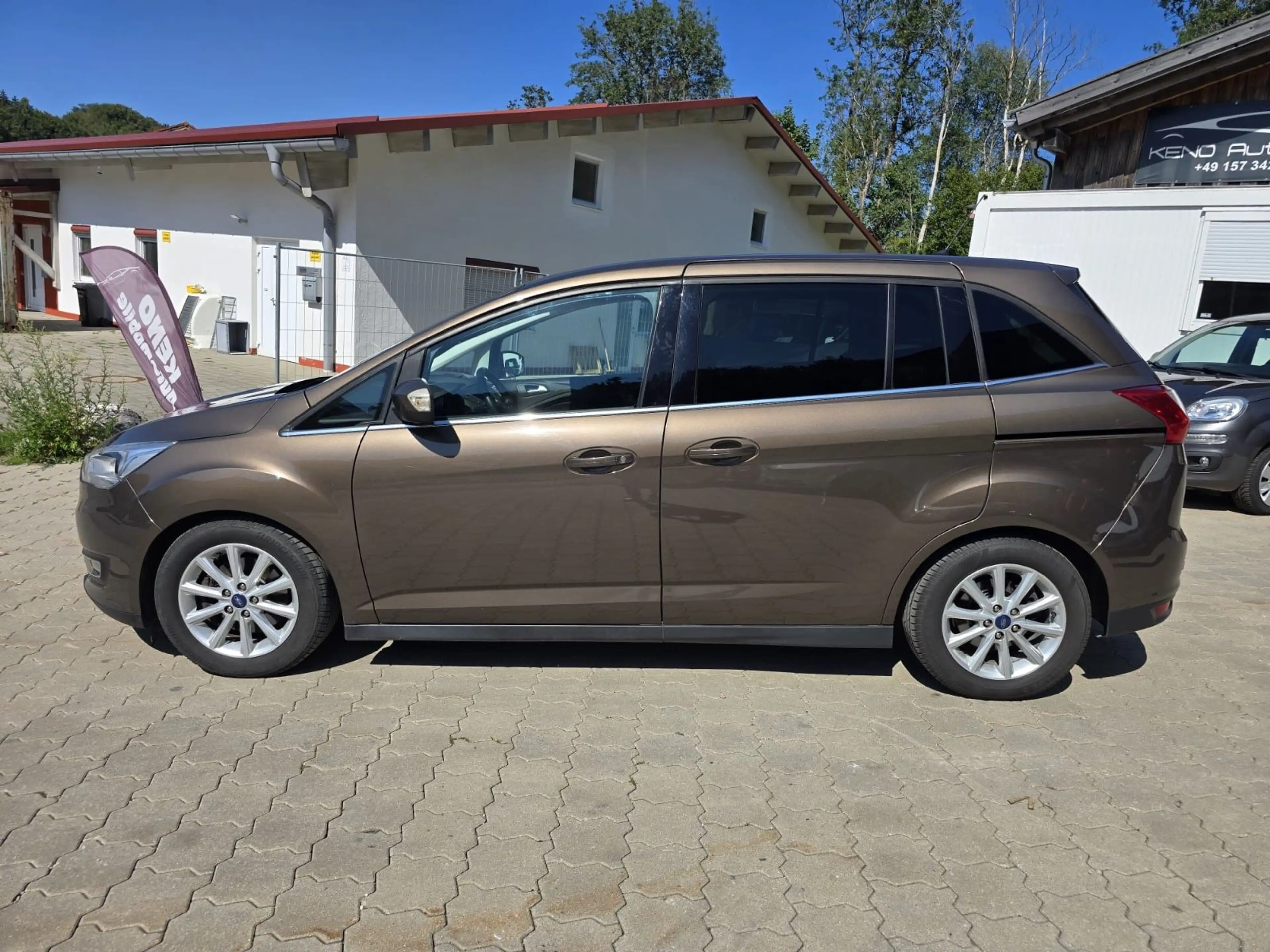 Ford Grand C-Max Grand C-MAX Titanium — photo 8