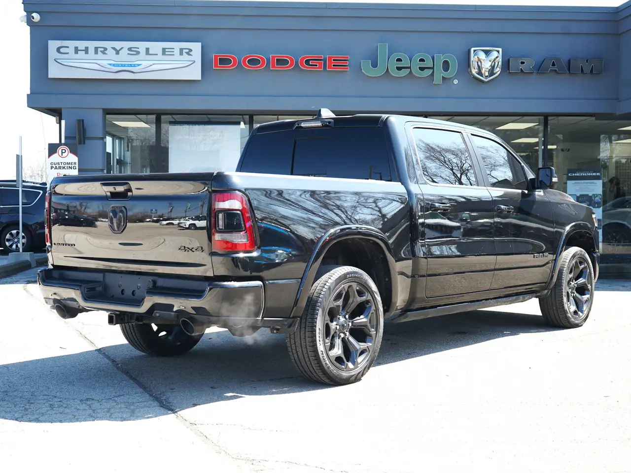 RAM 1500 снимка RAM 1500