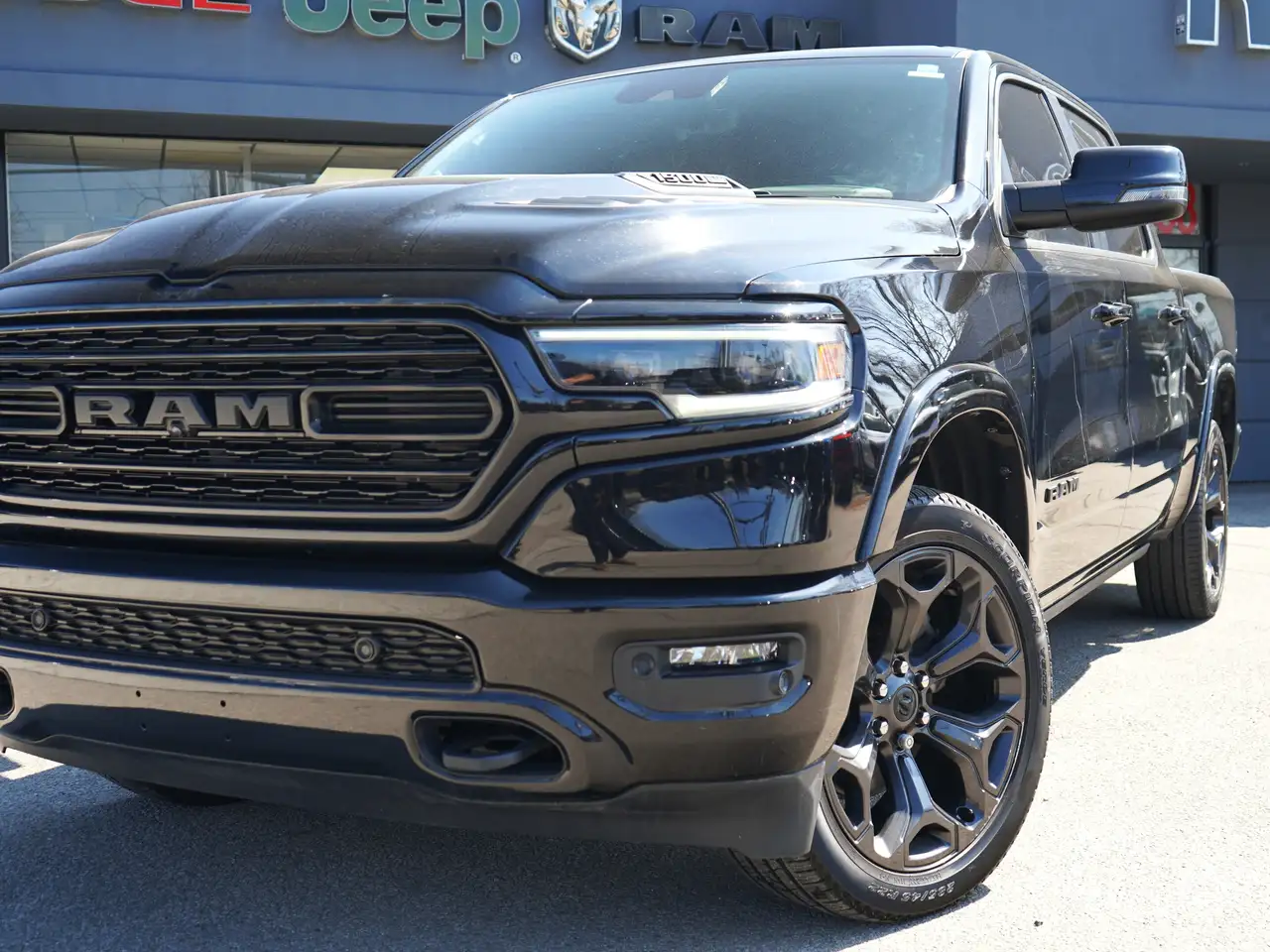 RAM 1500 снимка RAM 1500