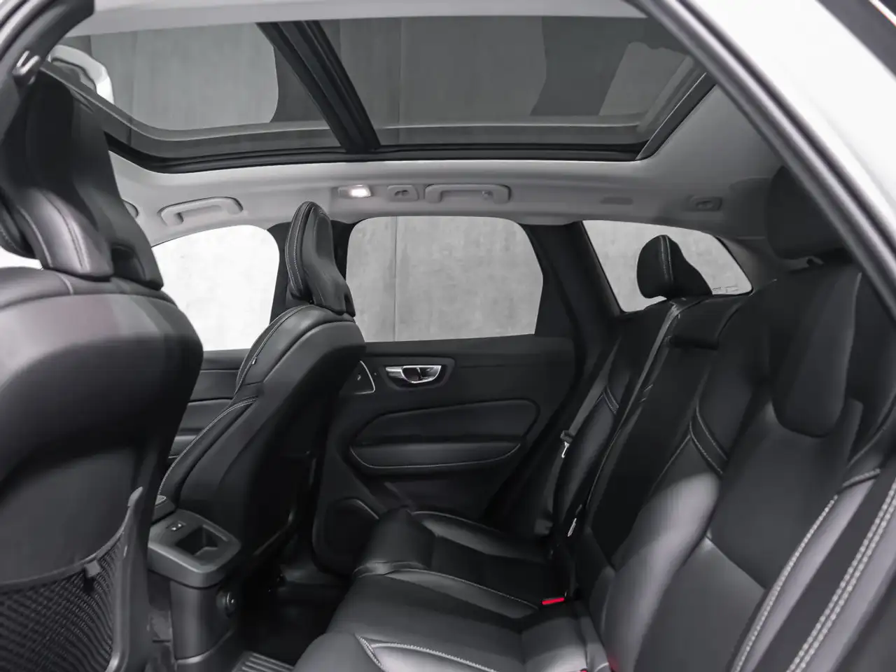 Volvo XC60 снимка Volvo XC60