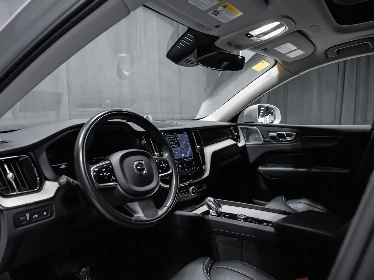 Volvo XC60 снимка Volvo XC60