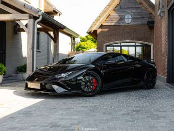 5.2i V10 LP640-2 Tecnica / PPF / Maintenance pack / Carbon / Sports Seats / Lift / CCB / CarPlay / Camera / 20" Narvi