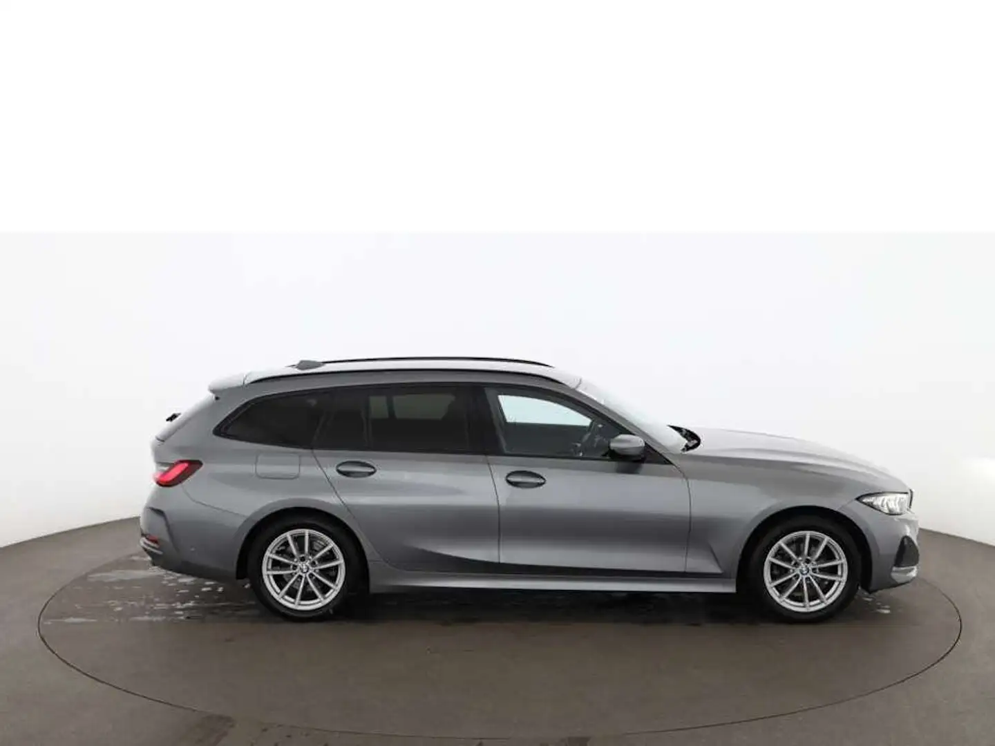 BMW 318 d Touring Aut LED AHK HEAD-UP STANDHZG LEDER Gri - 2