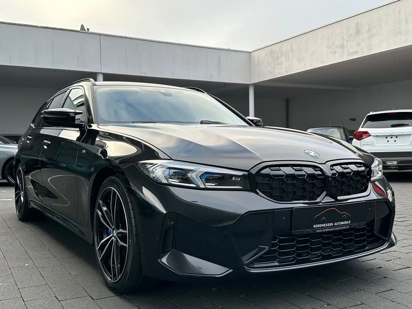 BMW 340 M340 i xDrive Touring | Panorama | 360° | 19" Noir - 2