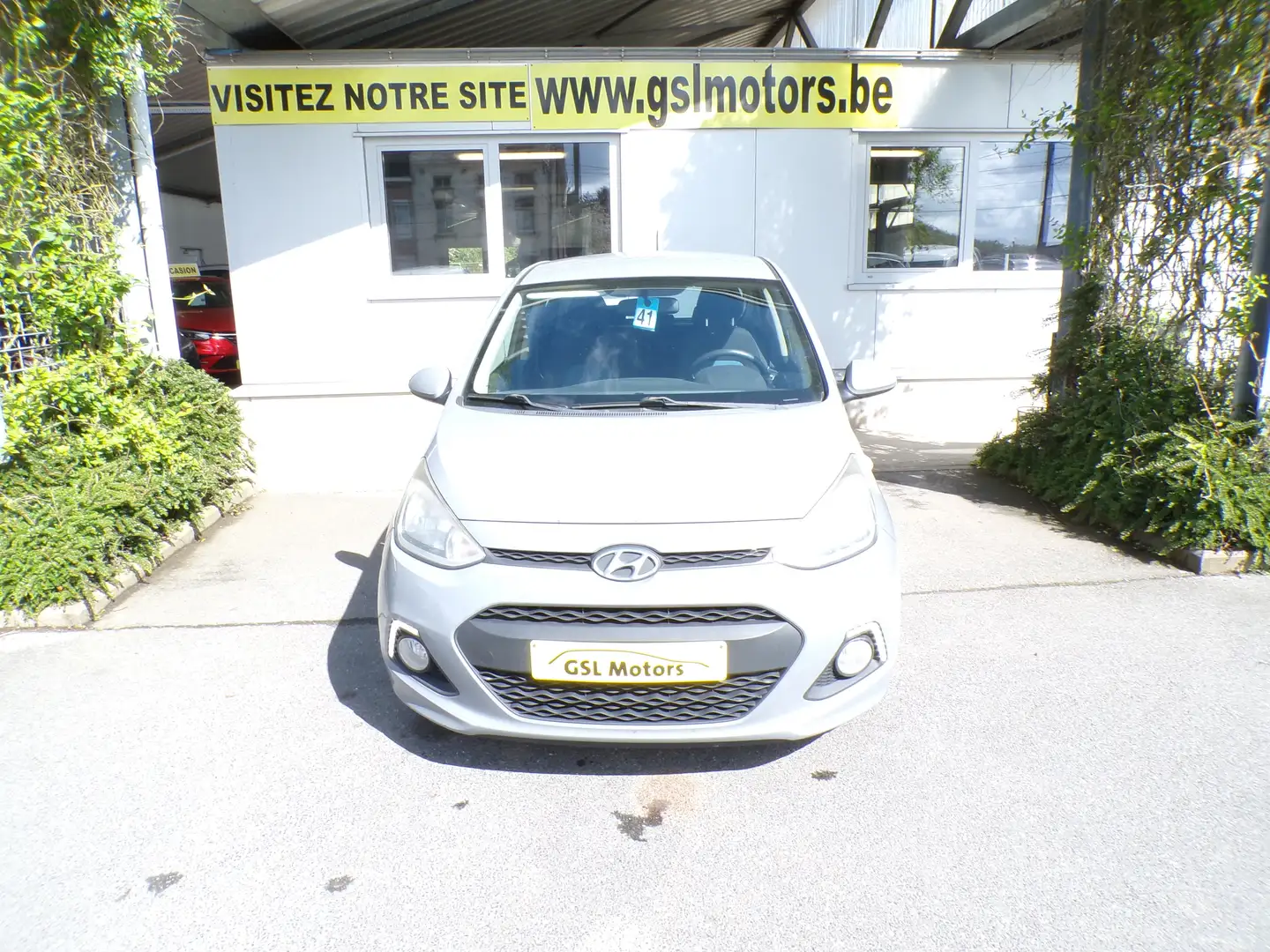 Hyundai i10 1.0i 67cv gris05/14 Airco Antibrouillard Radio USB Gris - 2