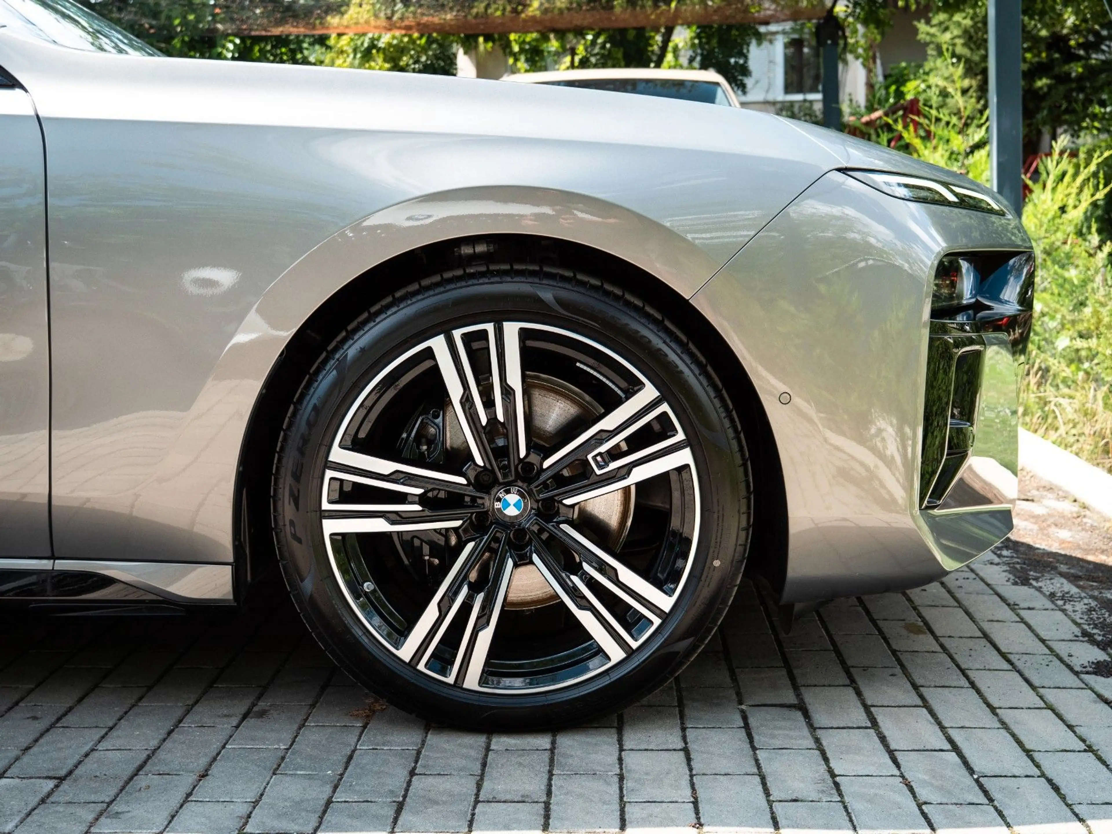 BMW 740 d M SPORT PRO.INDIVID.MASSAGE.B&W.SKY.5/100 — photo 10