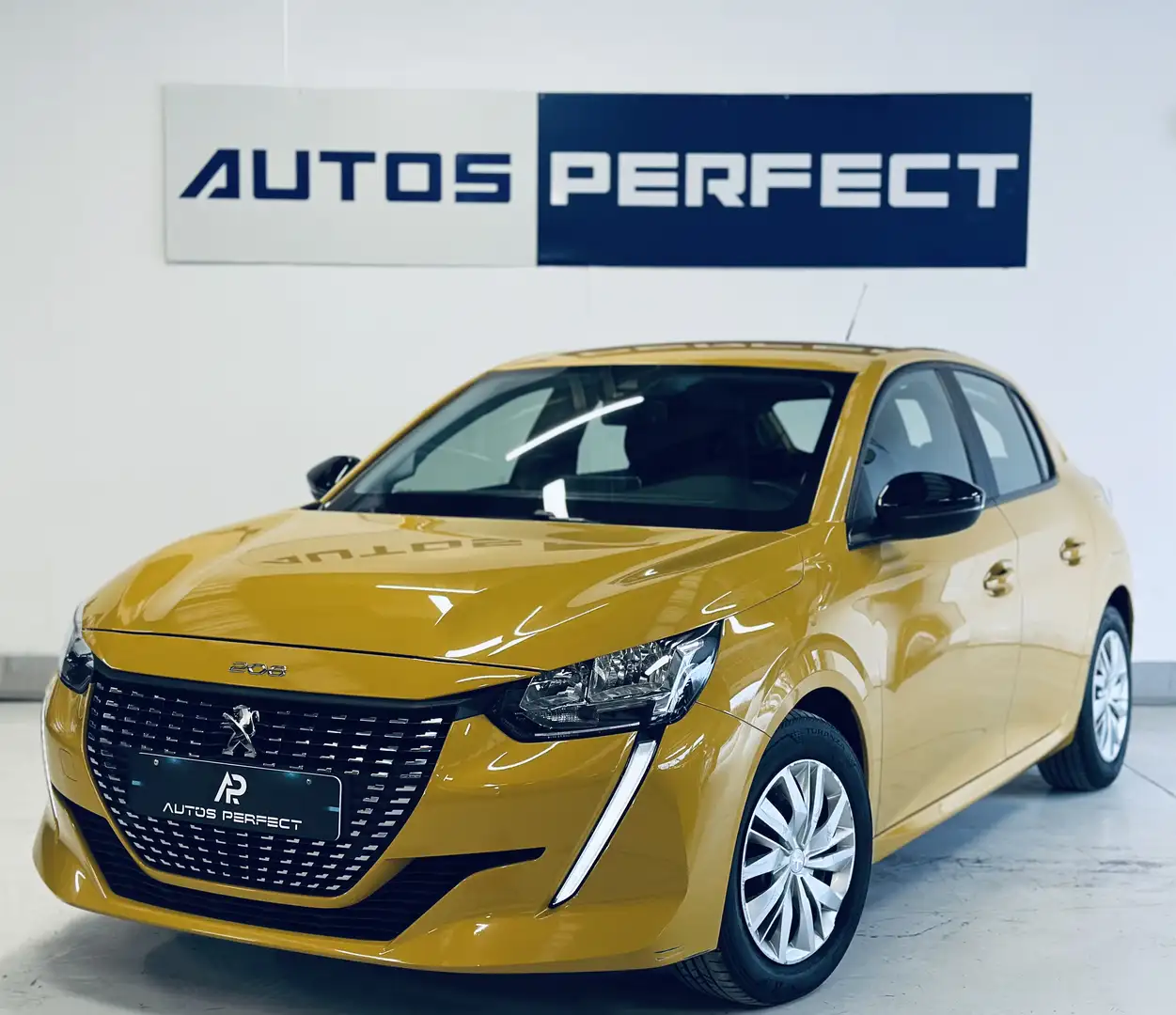 Peugeot 208 1.2i *43.464KM* NAVI PDC CRUISE BLUETOOTH ISOFIX Gelb - 1