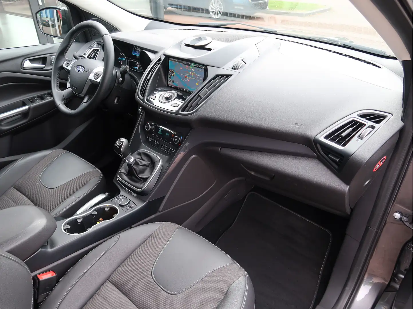 Ford Kuga 1.5 Titanium Styling Pack | Camera | Park-Assist | Grijs - 2